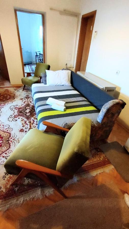 Digital Nomad Comfy Apartment,Foot Mountain Vodno And Millennium Cross,19 Min By Walk To Cener,Free Parking Skopje Exterior photo